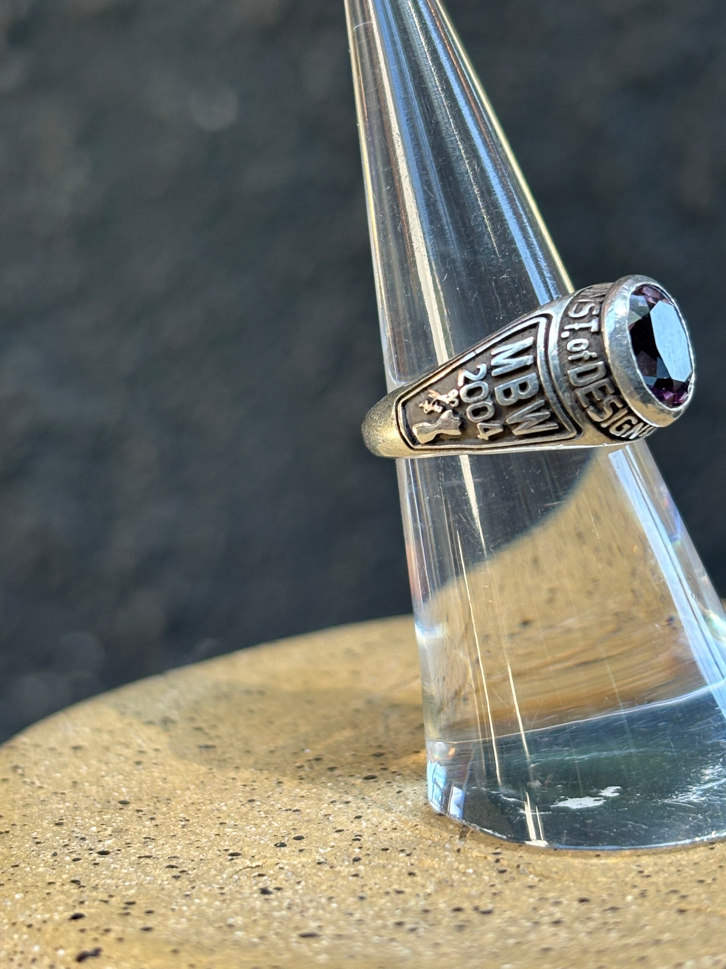 custom class ring, class ring, modern class ring