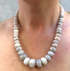 Graduated White Agate Necklace